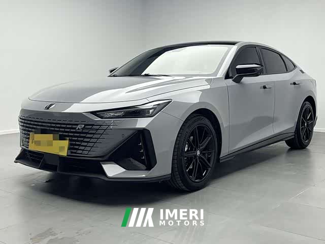 Changan UNI-V 2023 1.5T Prestige Edition - автомобиль из Китая