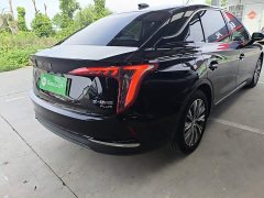 Hongqi E-QM5 560km PLUS - фото 8