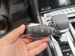 Hongqi H5 PHEV 170 Ultra Hybrid Edition - фото 9