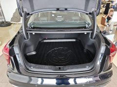 Hongqi H5 2.0T Automatic Qichang Edition - фото 15