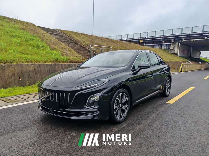 Hongqi E-QM5 431km Charging Enjoyment Edition - автомобиль из Китая