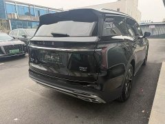 Hongqi HS7 PHEV 2.0T PHEV four-wheel drive Qichang version 6 seats - фото 4