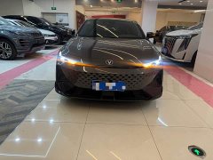 Changan UNI-V 1.5T exclusive - фото 2