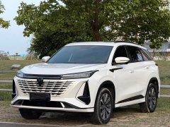 Changan CS75PLUS 2023 third generation 1.5T automatic premium - фото 1