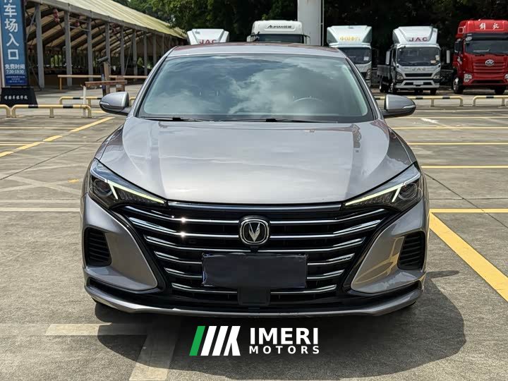 Changan PLUS 1.6L GDI CVT Version - автомобиль из Китая