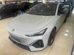 Changan UNI-V 1.5T premium - фото 1