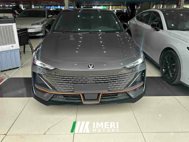 Changan UNI-V 1.5T sports version - автомобиль из Китая