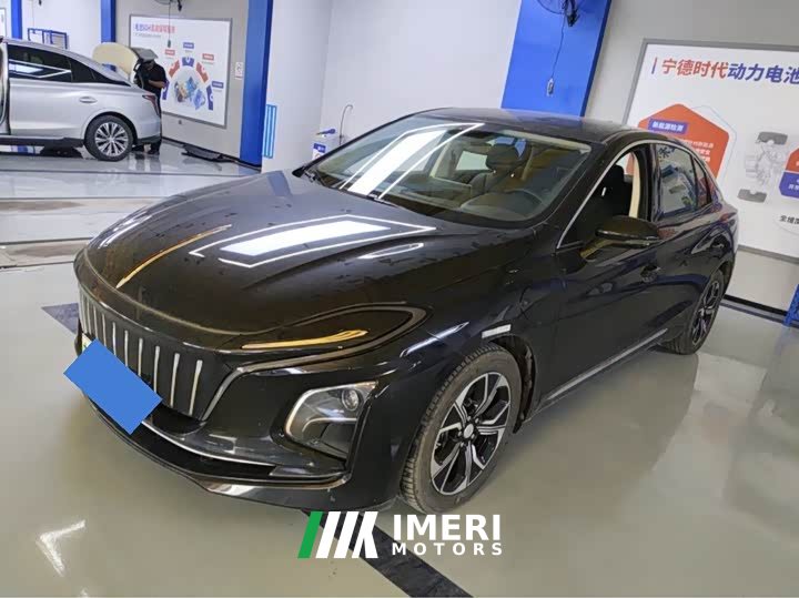 Hongqi E-QM5 450km travel version - автомобиль из Китая