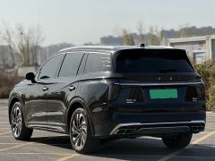 Hongqi HS7 PHEV 2.0T PHEV four-wheel drive Qichang version 7 seats - фото 9