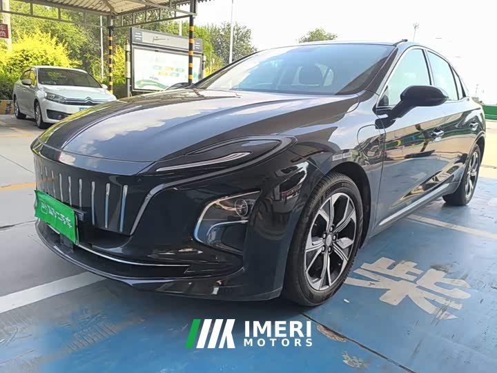 Hongqi E-QM5 2023 facelift basic travel version - автомобиль из Китая