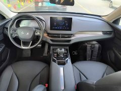 Hongqi E-QM5 2023 facelift basic travel version - фото 10