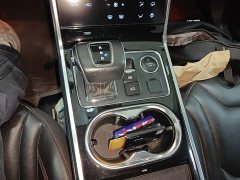 Hongqi E-HS3 2019 Zhilian Qiyue 2WD version - фото 10