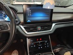 Hongqi E-HS3 2019 Zhilian Qiyue 2WD version - фото 9