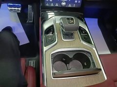 Hongqi E-HS9 690km flagship version six seats - фото 14