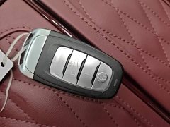 Hongqi E-HS9 660km Qichang version six seats - фото 9