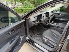 Hongqi E-QM5 2023 facelift basic travel version - фото 16