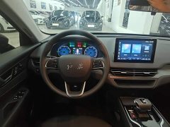 Hongqi E-QM5 2023 facelift basic travel version - фото 11