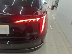 Hongqi E-QM5 2023 facelift basic travel version - фото 8