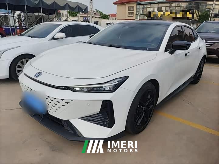 Changan UNI-V 1.5T Prestige Edition - автомобиль из Китая