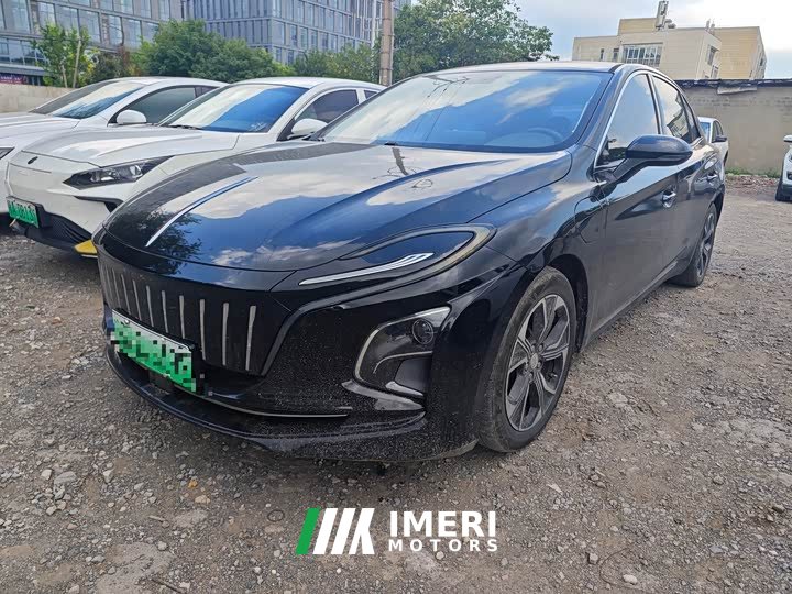 Hongqi E-QM5 Charging Qixiang Edition