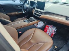 Hongqi E-QM5 Charging Qixiang Edition - фото 9