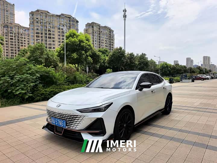 Changan UNI-V 1.5T Sport Edition - автомобиль из Китая
