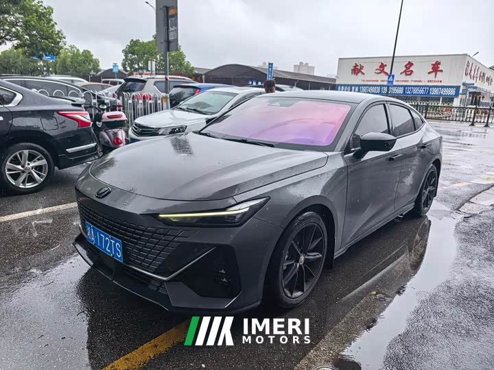 Changan UNI-V 1.5T premium