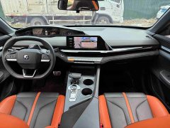 Changan UNI-V 1.5T noble sports - фото 6
