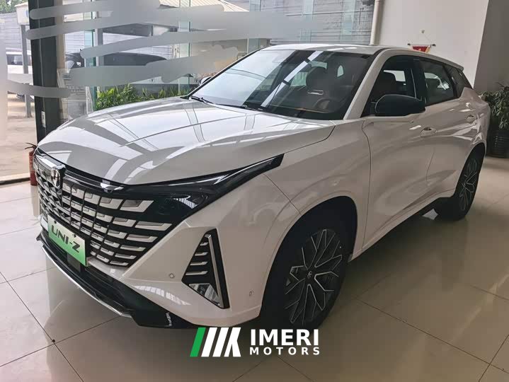 Changan UNI-Z New Energy Blue Whale Smart Electric iDD 125km Excellent