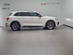 Audi Q5L 40 TFSI Luxury Dynamic Type - фото 3