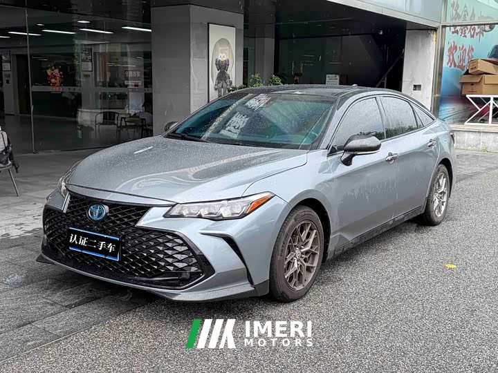 Toyota 2.5L Luxury Edition VI