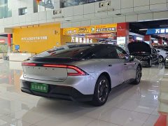 Xpeng P7 Long Range Max - фото 19