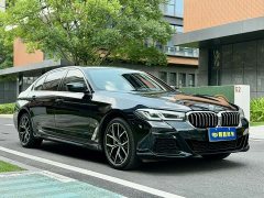 BMW 5 Series Facelift Three 530Li Exclusive M Sports Package - фото 3