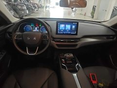 Hongqi E-QM5 2023 facelift basic travel version - фото 10