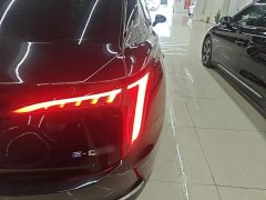 Hongqi E-QM5 2023 facelift basic travel version - фото 8