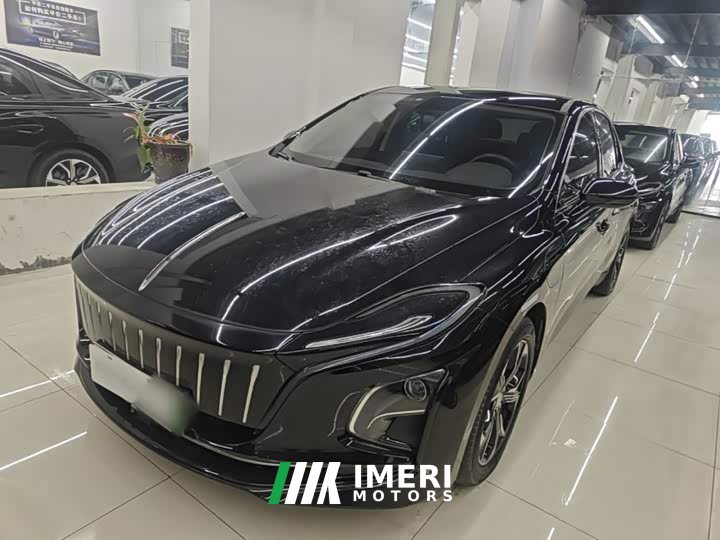 Hongqi E-QM5 2023 facelift basic travel version