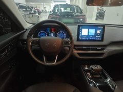 Hongqi E-QM5 2023 facelift basic travel version - фото 11