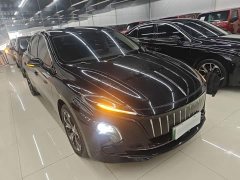 Hongqi E-QM5 2023 facelift basic travel version - фото 4