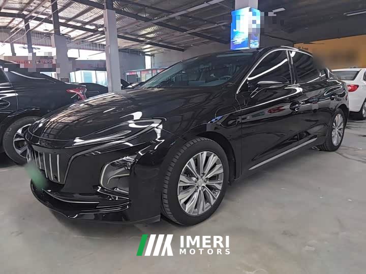 Hongqi E-QM5 620km PLUS - автомобиль из Китая