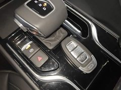 Hongqi E-QM5 2023 facelift basic travel version - фото 9