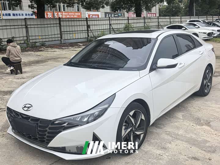 Mercedes-Benz 1.5L CVT GLS Edition - автомобиль из Китая