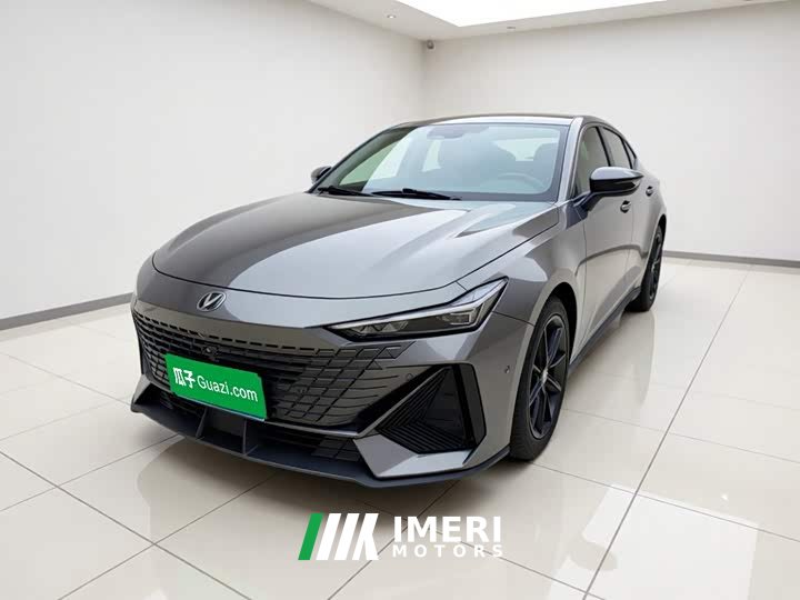 Changan UNI-V 1.5T Smart Pilot Edition - автомобиль из Китая