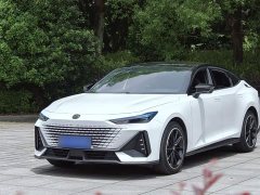 Changan UNI-V 1.5T premium - фото 1