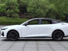Changan UNI-V 1.5T premium - фото 8