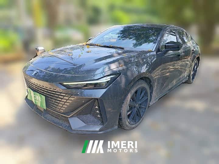 Changan UNI-V 2023 1.5T premium - автомобиль из Китая