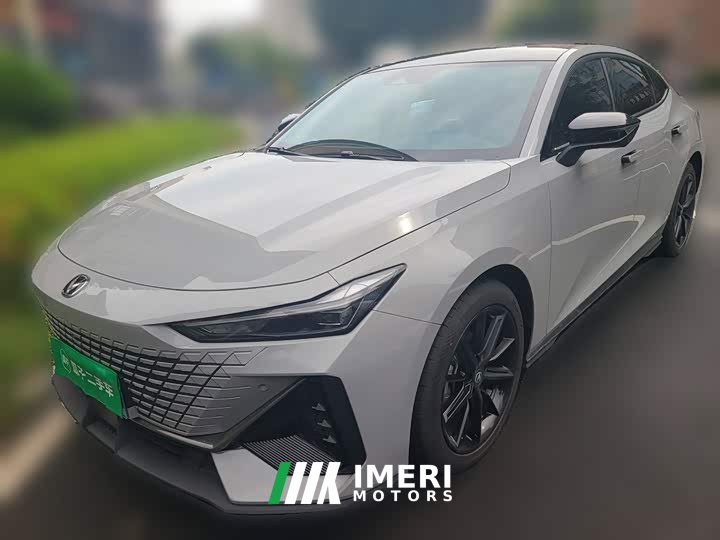 Changan UNI-V 1.5T high-energy version - автомобиль из Китая