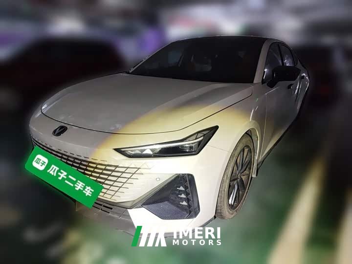 Changan UNI-V 1.5T premium - автомобиль из Китая