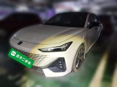 Changan UNI-V 1.5T premium - фото 2