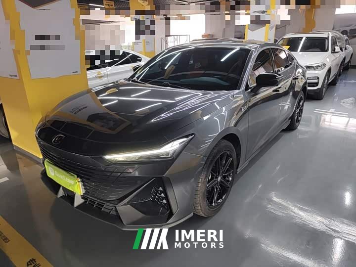 Changan UNI-V iDD 1.5T 113km Zhiqu Edition