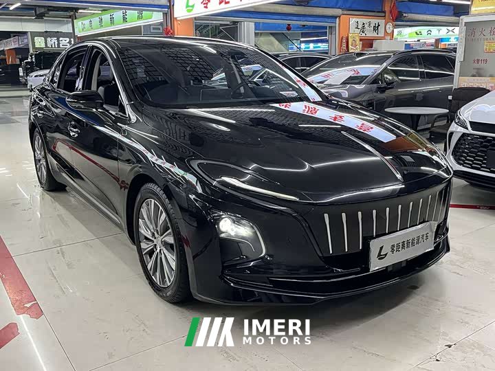 Hongqi E-QM5 620km PLUS - автомобиль из Китая